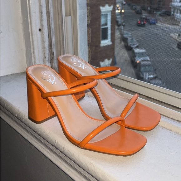 Orange strappy chunky heeled sandals slip-on - Picture 6 of 8